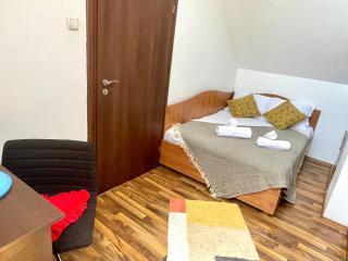 Grinda House - City Center Park and Stay - Brasov - 9
