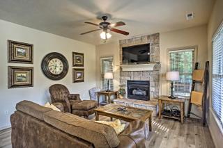 Branson West Villa with Golf Course View and Pool! - Branson West - 0