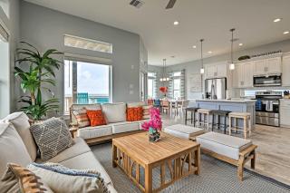 Villa Azul Galveston Home Modern and Beachfront! - Galveston - 0