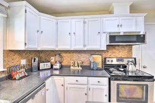 Charming Hampton Home with Yard 2 Mi to Beach! - Hampton - 2
