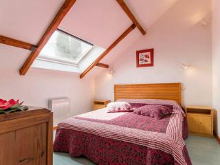 Gîte Charmant avec Cheminée, Jardin Clos et Equipements Bébé à Proximité de la Côte - FR-1-306-842 - Saint-Molf - 6