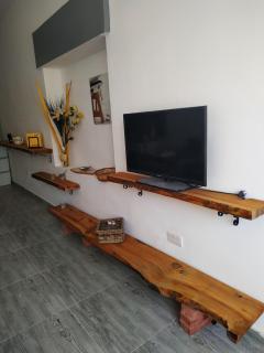Daffodil Double Bedroom - Pembroke - 1