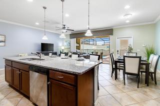 Blue Paisley - Windsor at Westside - 2