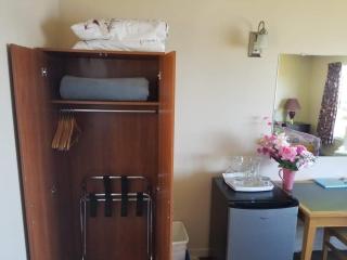 St Ann's Motel & Cottage - 3