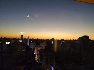 Departamento en microcentro. Hermosa vista de la ciudad y el rio - 1