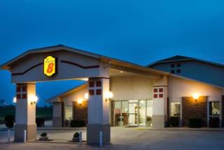 Boarders Inn and Suites by Cobblestone Lamar Missouri - Lamar - 1