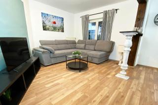 Cozy "Work and Stay" House - 9