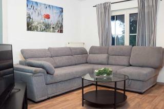 Cozy "Work and Stay" House - 7