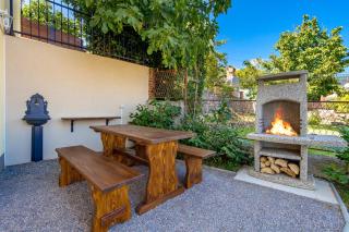 Villa Bellevue Opric - Opric - 8