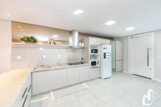 Encantadora casa com 02 suítes à beira-mar - Bombinhas - 1