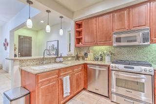 Desert Views and Pool Access Home in La Quinta! - La Quinta - 1