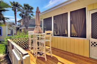 Le Chateau TS202 - Port Aransas - 1