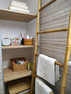 House Sleeps 4 with Pets - 2