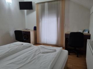 City Bridge Guest House - 7