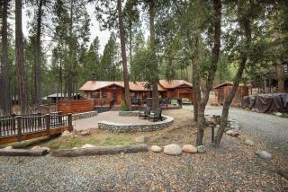 Buss Stop - Wawona - 4