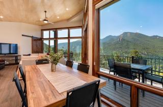 Azure Vista Vacation Home at Windcliff home - 8