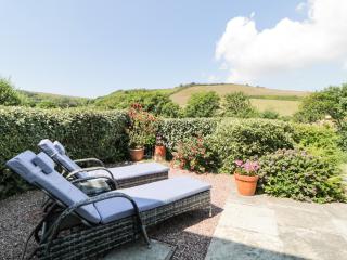 2 Garden Apartment - 8