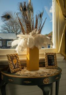 5-Star OLD POST OFFICE HOLIDAY HOME - 5-7-Bedroom Art Deco Elegance - Owhango - 5