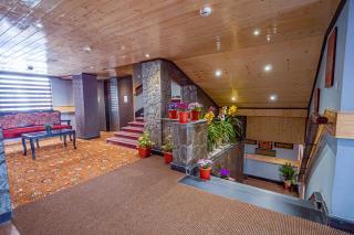 Yashshree Mall Road Darjeeling - Darjeeling - 7