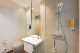 Super 8 by Wyndham Dresden - 5