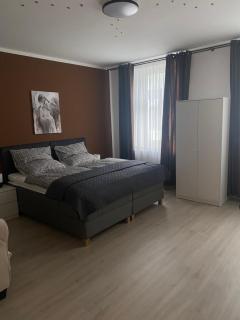 Ferienwohnung mit Terrasse - Aue - 1