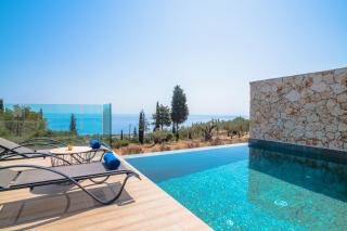 Spartia Suites - Brand New Seaview Suites!! - 4