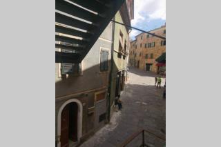 Cozy Tuscany Apartment in SUVERETO by Countryside & Sea - 1