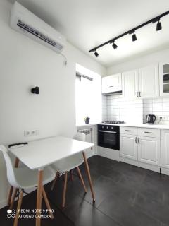White Apartment - Poltava - 8