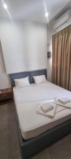 Sophia seaview suites & restaurant - Nea Vrasna - 4