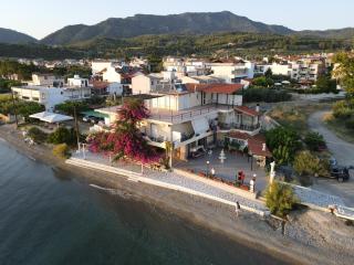 To Kyma-Afoi Roussou - Rovies - 0