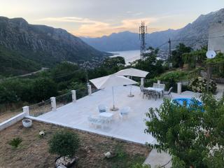 Apartments Panoramic Paradise - Kotor - 0