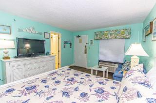 Ocean View King Suite Monterey Bay 1411 Sleeps 7 Guests - Myrtle Beach - 2