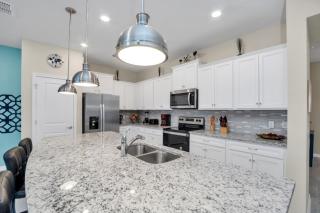 5 Bed Townhome! townhouse - Davenport - 5