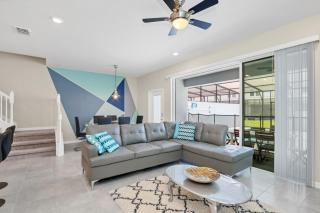 5 Bed Townhome! townhouse - Davenport - 1