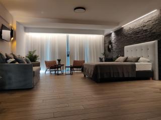 Sunny new lovely apartment 60 meters from the metro - Atene - 0