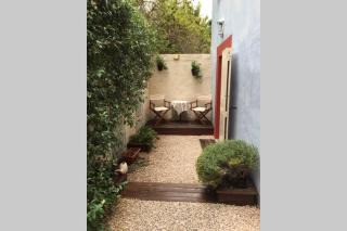 Romantic house - entrance to the medieval castle - Carcassonne - 5