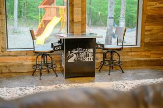 Brand NEW! Modern Luxury Family Cabin on a flowing creek in Broken Bow! - Broken Bow - 5