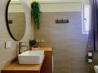 Charming Attic Apartment With Balcony & Swimming Pool - Desenzano del Garda - 2