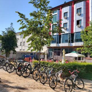 Hotel Piazza - Peshkopi - 1
