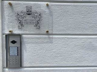 Palazzo Visconti Luxury Suite DesenzanoLoft Official Partner Homes & Villas by Marriott Bonvoy - 2