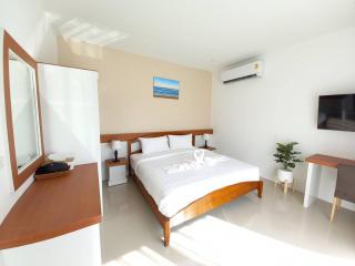 Pure Laguna Residence by Nice Sea Resort - 9