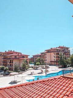 SUNNY Star Dreams CONDO w PRIME LOCATION, POOL, SEA VIEW - Sveti Vlas - 0