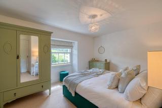 Hollins House - 1