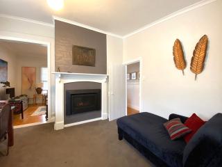 Loose Leaf Cottage - 4