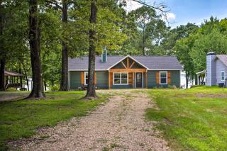 Charming Lake Fork Cottage with Screened-In Porch! - Yantis - 7