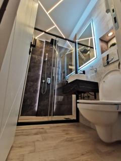 Brend new luxurious apartment in downtown with free parking - Novi Sad - 4