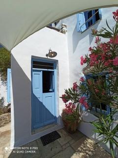Traditional stone house with breathtaking view - Serifos Chora - 5
