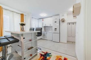 Masterpiece Studio- Free Parking, Wi-Fi, Netflix - Braşov - 3