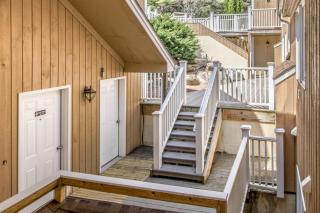 Mountainside Resort: K105 - 7