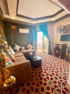 Omar Elkhaiam Hotel - 4